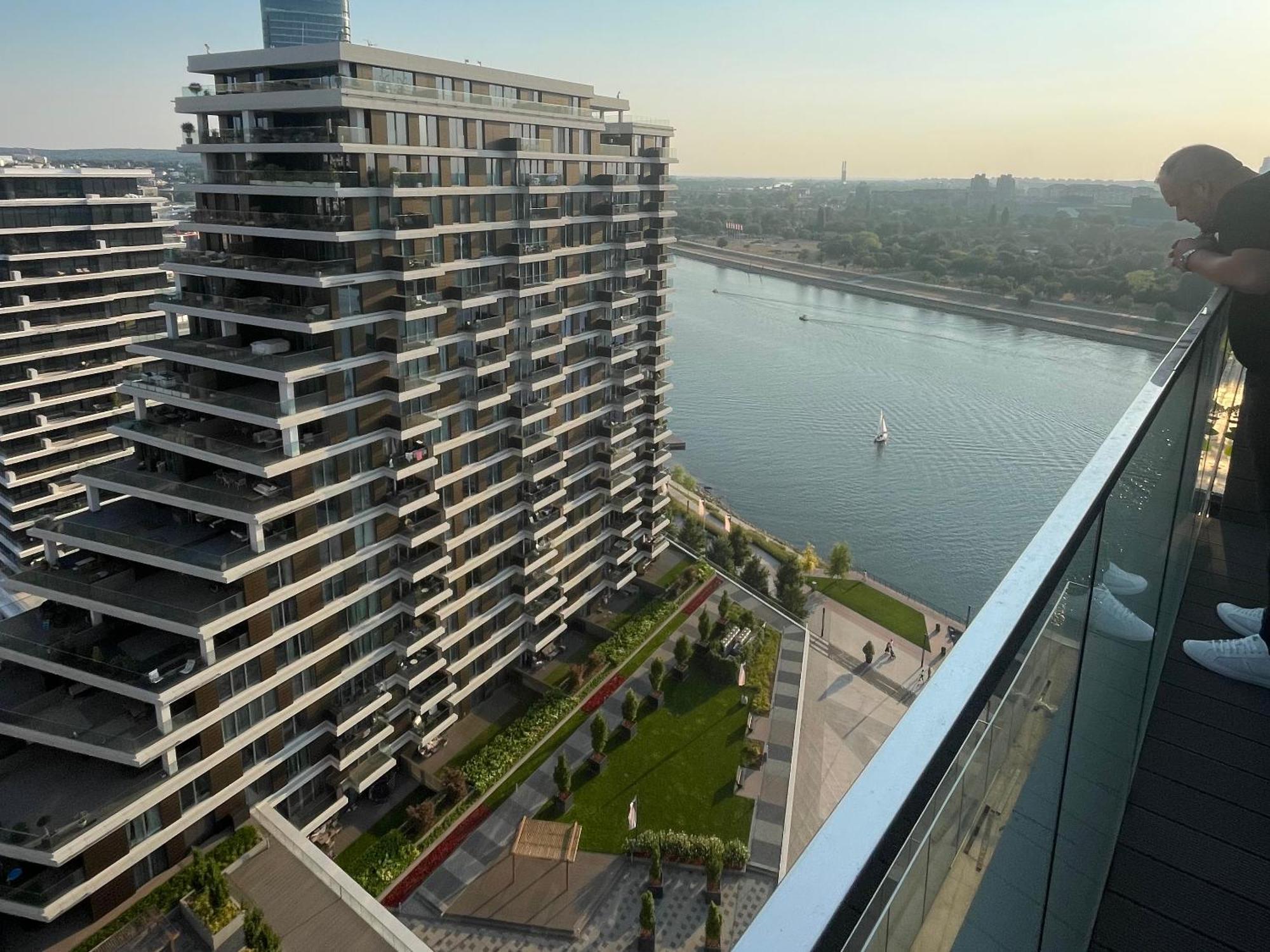 Queen Apartments Belgrade Waterfront エクステリア 写真